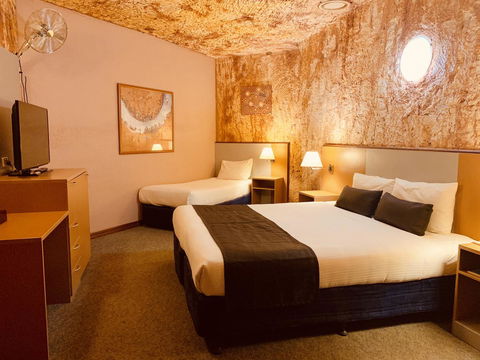 Desert Cave Hotel - Broome Tourism 23
