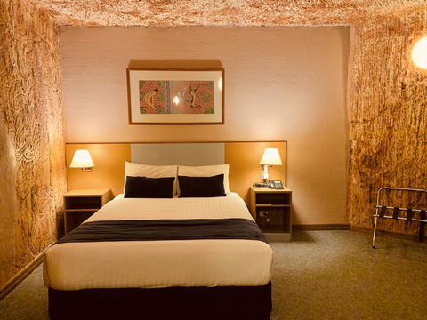 Desert Cave Hotel - Broome Tourism 10
