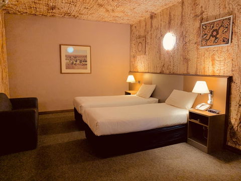 Desert Cave Hotel - Broome Tourism 7