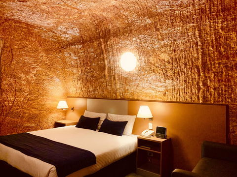 Desert Cave Hotel - Broome Tourism 13