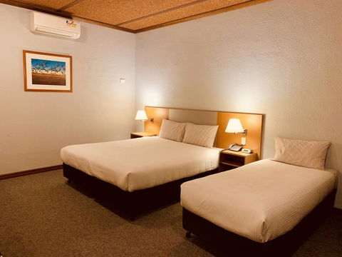 Desert Cave Hotel - Broome Tourism 22