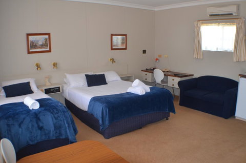 Deer Park Motor Inn Armidale - Broome Tourism 1