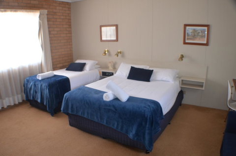 Deer Park Motor Inn Armidale - Broome Tourism 2