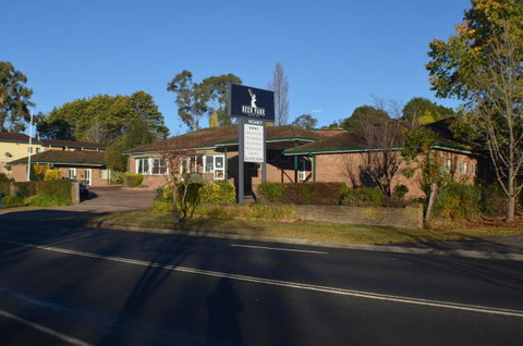 Deer Park Motor Inn Armidale - Broome Tourism 0