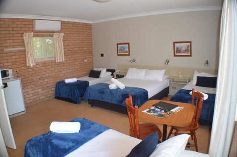 Deer Park Motor Inn Armidale - Broome Tourism 9