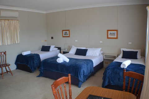 Deer Park Motor Inn Armidale - Broome Tourism 6