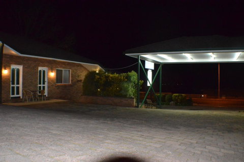 Deer Park Motor Inn Armidale - Broome Tourism 17