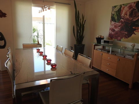 Sanctuary In The Valley - Broome Tourism 23