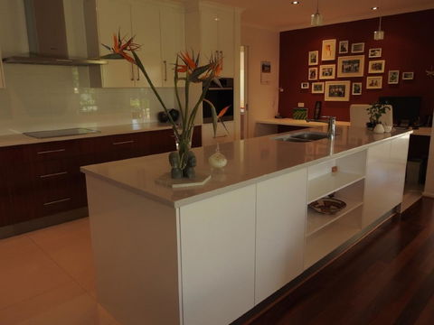 Sanctuary In The Valley - Broome Tourism 16