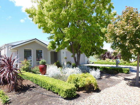 Sanctuary In The Valley - Broome Tourism 2