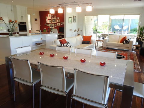 Sanctuary In The Valley - Broome Tourism 3