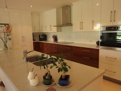 Sanctuary In The Valley - Broome Tourism 17
