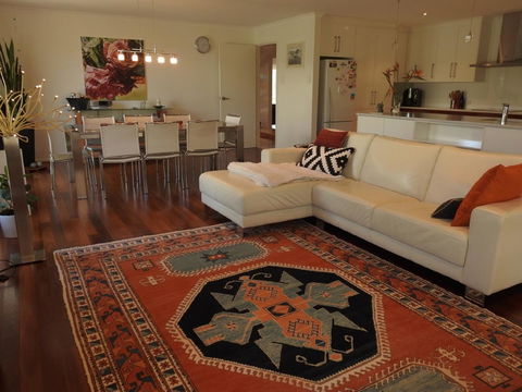 Sanctuary In The Valley - Broome Tourism 20