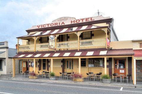Victoria Hotel Strathalbyn - Broome Tourism 6