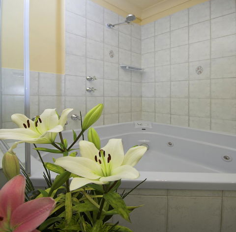 Victoria Hotel Strathalbyn - Broome Tourism 7