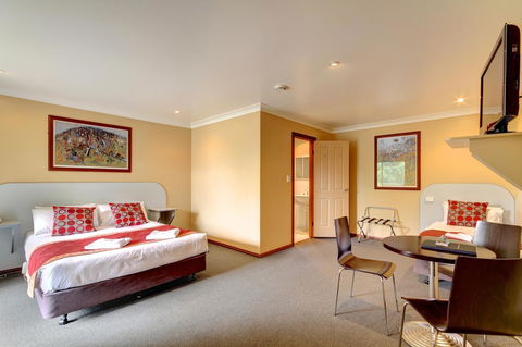 Victoria Hotel Strathalbyn - Broome Tourism 18