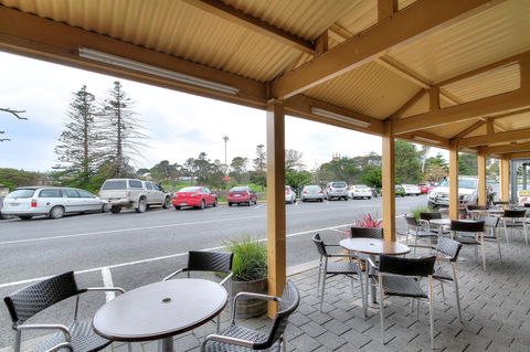 Victoria Hotel Strathalbyn - Broome Tourism 14