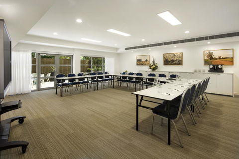 Quest Griffith - Broome Tourism 9