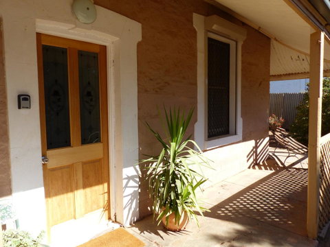 Andy\'s Accommodation - Broome Tourism 8