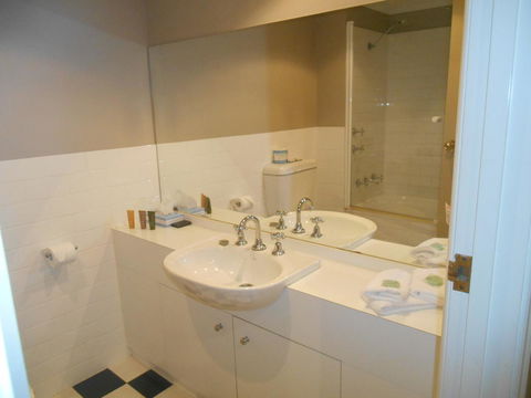 St Francis Winery - Broome Tourism 10