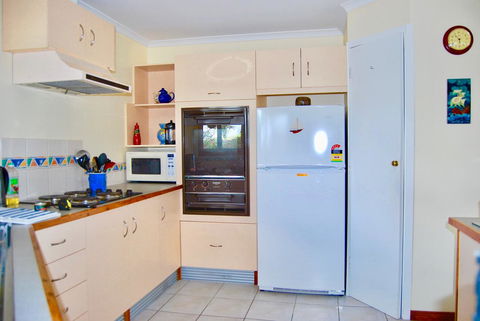 Annie\'s Balquhidder Cottage - Broome Tourism 5