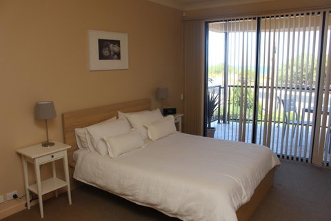 The Lighthouse - Beachfront Accommodation - Broome Tourism 1