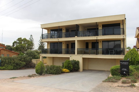 The Lighthouse - Beachfront Accommodation - Broome Tourism 0