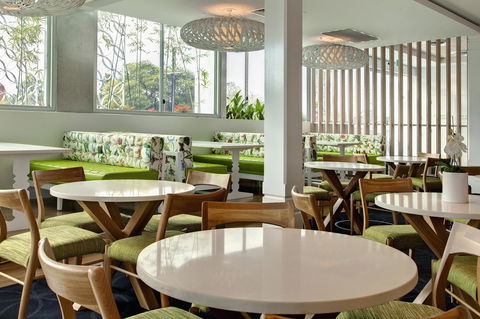 Walkers Arms Hotel - Broome Tourism 4