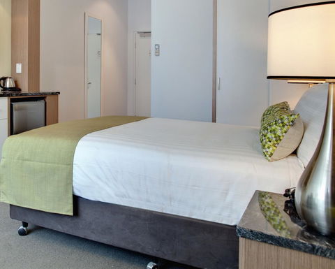 Walkers Arms Hotel - Broome Tourism 13