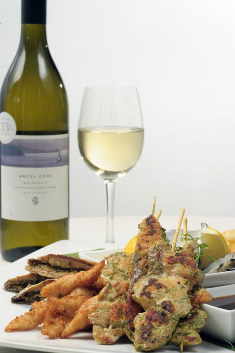 Walkers Arms Hotel - Broome Tourism 20