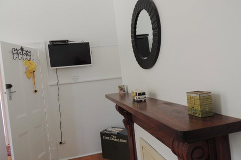 Wozza's B&B - Broome Tourism 24