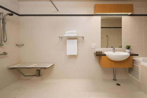 Esplanade Hotel Fremantle - By Rydges - Broome Tourism 10