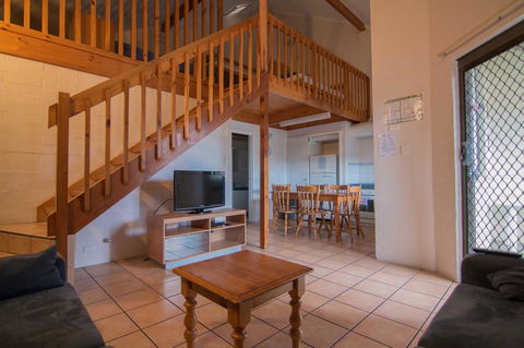 Mandurah Family Resort - Broome Tourism 44