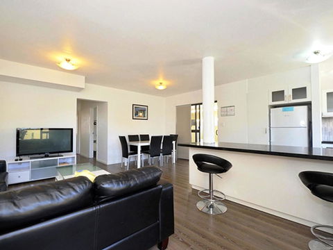 Mandurah Family Resort - Broome Tourism 35