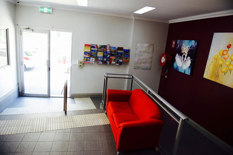 The Emperors Crown Hostel - Broome Tourism 19