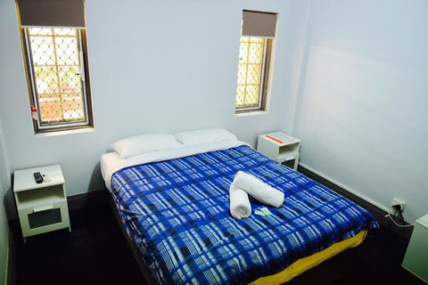 The Emperors Crown Hostel - Broome Tourism 13
