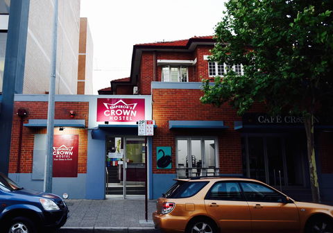 The Emperors Crown Hostel - Broome Tourism 0