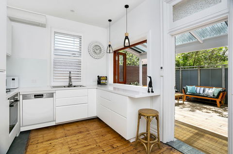 Soho Style In Manly - DARL9 - Broome Tourism 4