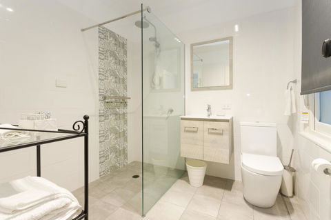 Blue Door Apartments - Broome Tourism 1