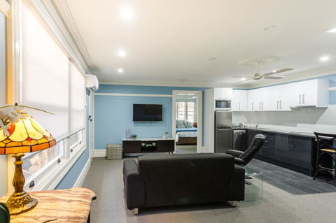 Blue Door Apartments - Broome Tourism 14