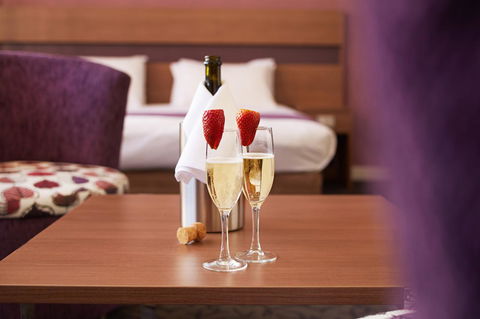 Quality Hotel Ambassador Perth - Broome Tourism 8