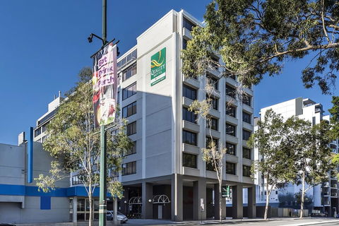 Quality Hotel Ambassador Perth - Broome Tourism 0