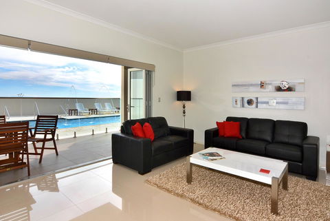 Bunbury Seaview Apartments - Broome Tourism 1