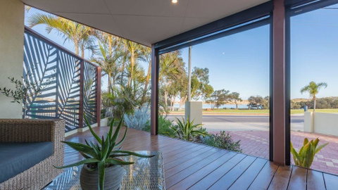 Starboard Views Kalbarri - River Front Apartment - Broome Tourism 1