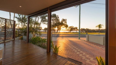 Starboard Views Kalbarri - River Front Apartment - Broome Tourism 8