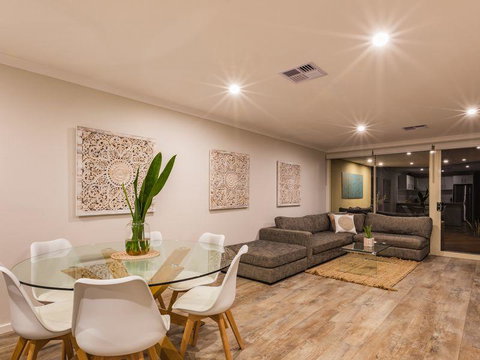 Starboard Views Kalbarri - River Front Apartment - Broome Tourism 3