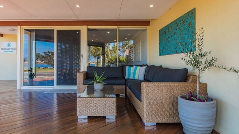 Starboard Views Kalbarri - River Front Apartment - Broome Tourism 9