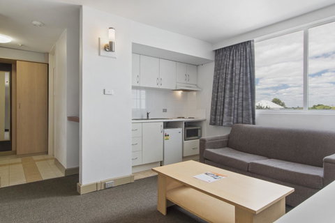 Metro Hotel Perth - Broome Tourism 26
