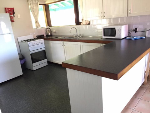 Beachside Prevelly Villas - Broome Tourism 21