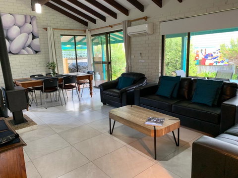 Beachside Prevelly Villas - Broome Tourism 3
